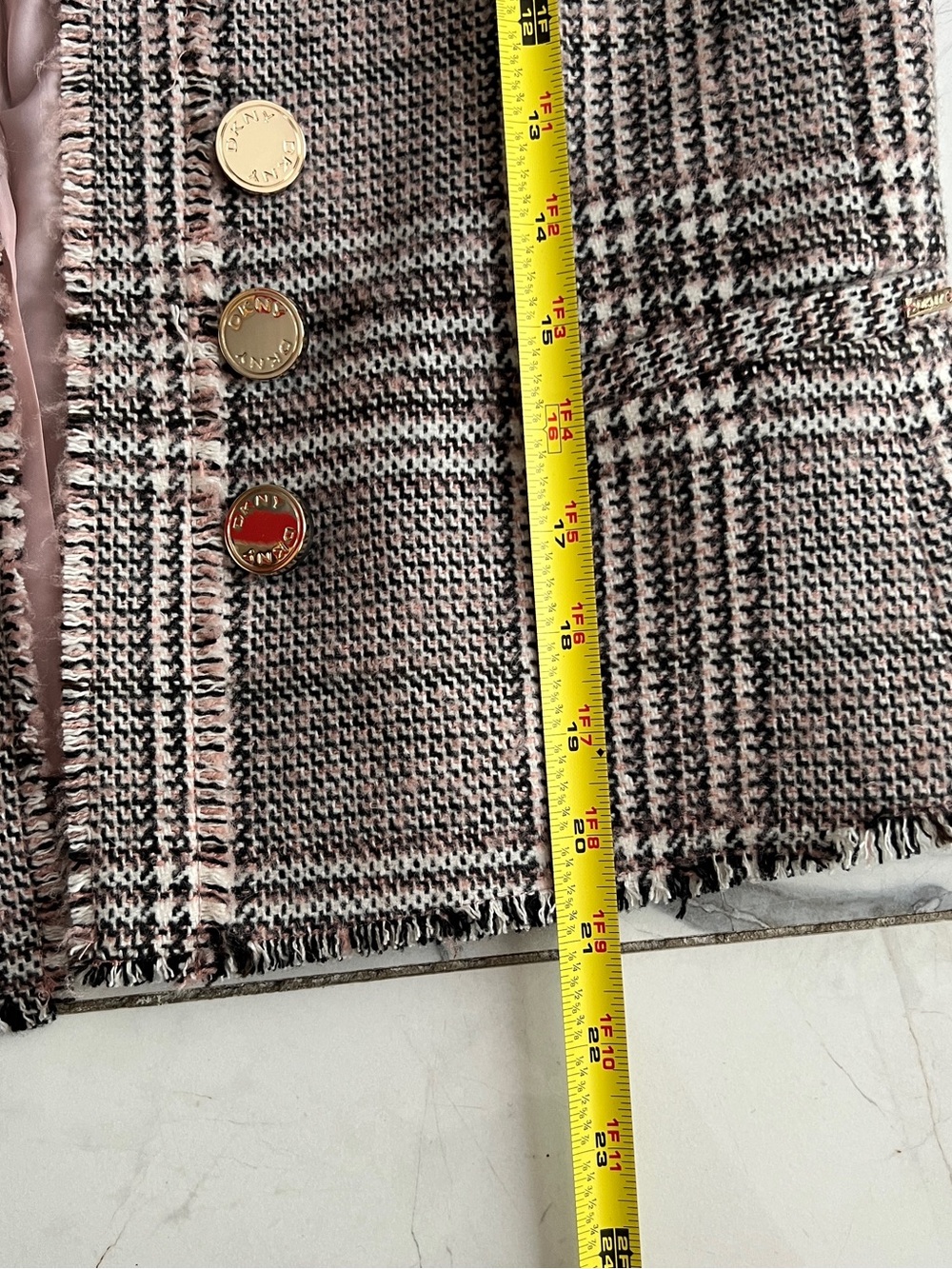 DKNY Pink and Black Plaid Tweed Blazer with Puff Sleeves size 8 - Picture 9 of 9